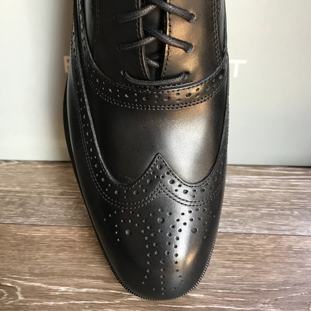 ROCKPORT Total Motion Office Black Wing Tip Oxford dress shoe